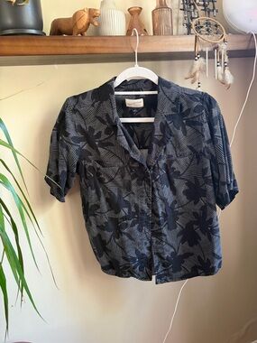 💼 universal thread cotton camp button up